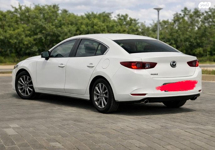 מאזדה 3