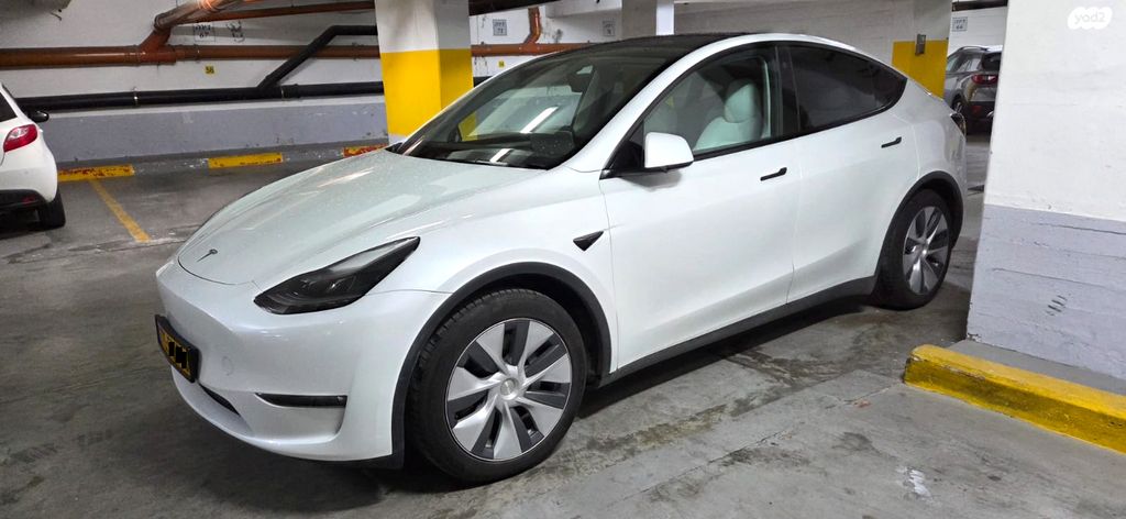 מודעת רכב טסלה מודל Y