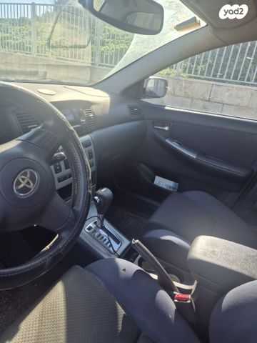 טויוטה קורולה