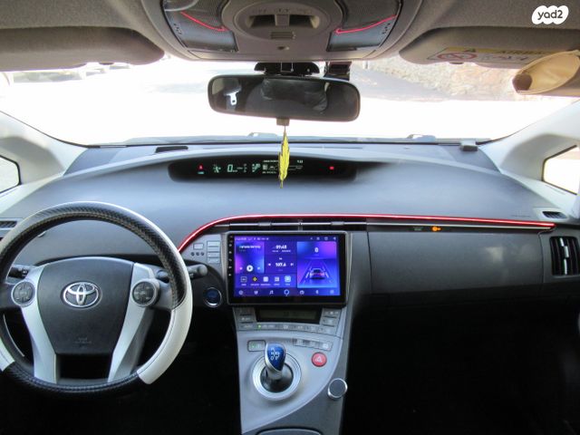 מודעת רכב טויוטה פריוס