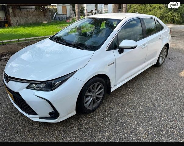 מודעת רכב טויוטה קורולה