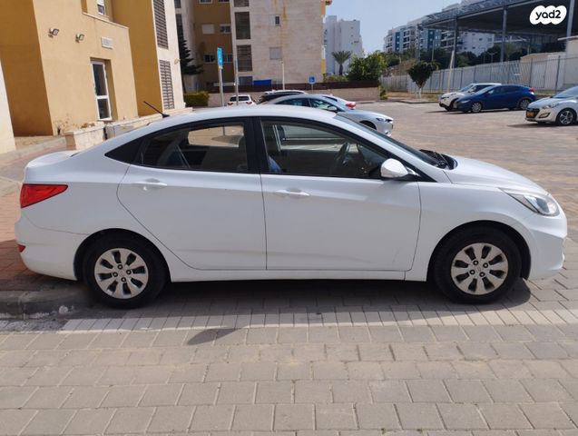 יונדאי אקסנט i25