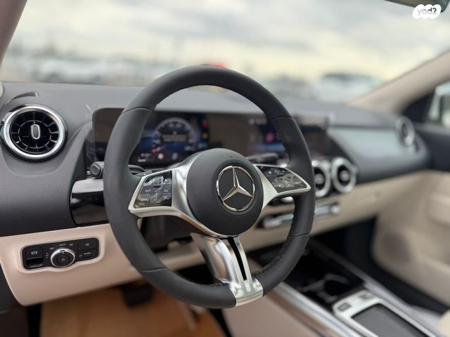 מרצדס-בנץ GLA