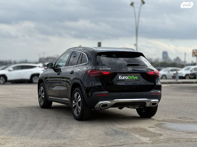 מרצדס-בנץ GLA