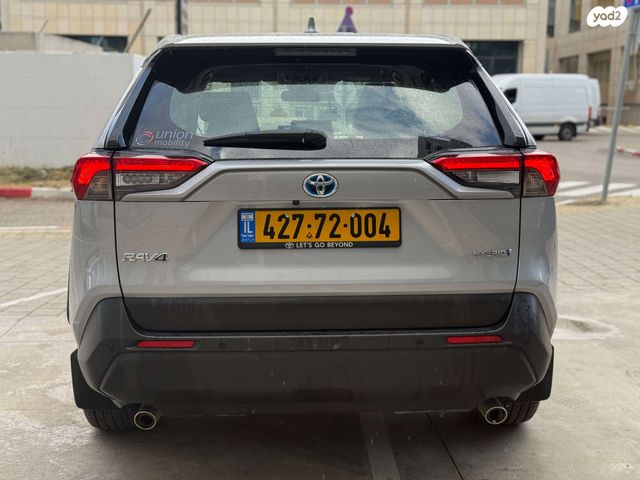 טויוטה RAV4