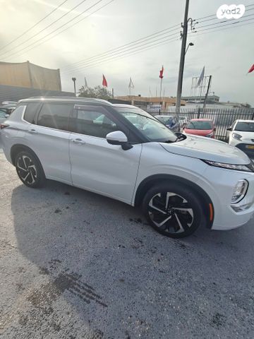 מיצובישי אאוטלנדר