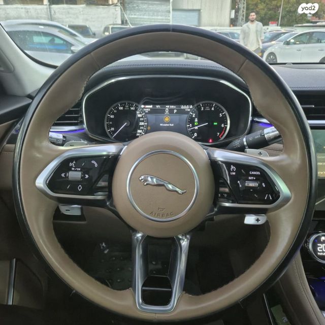מודעת רכב יגואר F-Pace 1