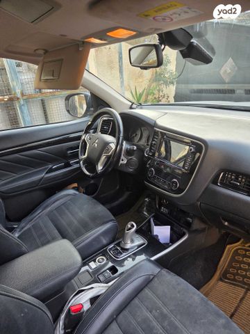 מיצובישי אאוטלנדר