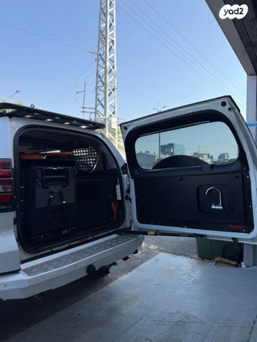 טויוטה לנד קרוזר