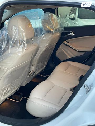 מרצדס-בנץ GLA