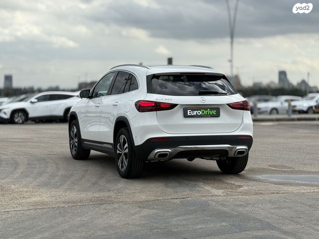 מרצדס-בנץ GLA