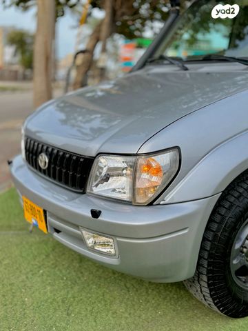 טויוטה לנד קרוזר