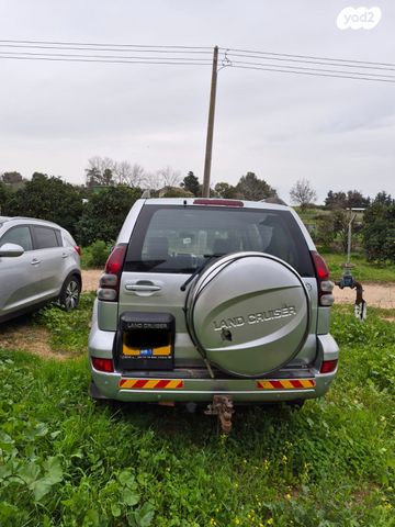 טויוטה לנד קרוזר