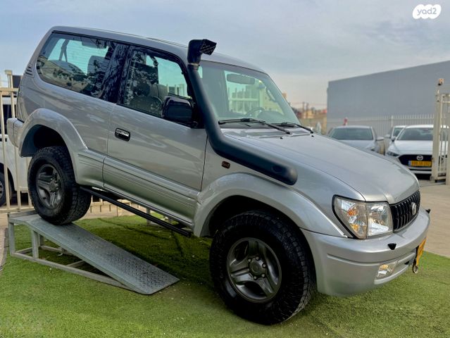 טויוטה לנד קרוזר