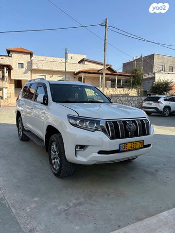 טויוטה לנד קרוזר