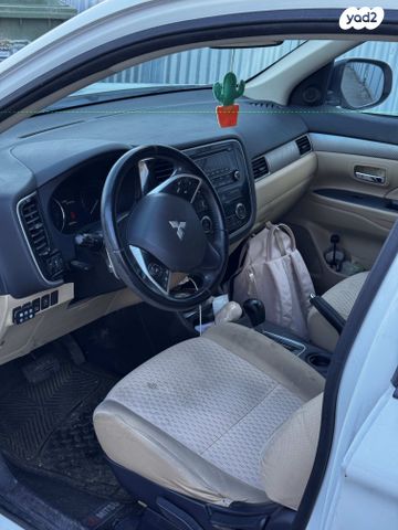 מיצובישי אאוטלנדר