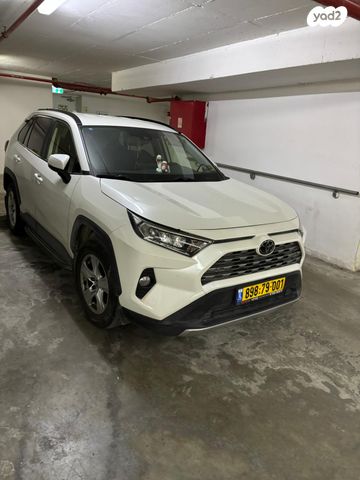 טויוטה RAV4