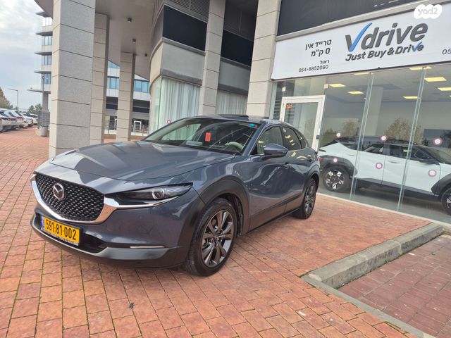 מודעת רכב מאזדה CX-30