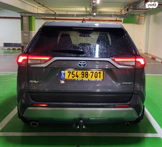 טויוטה RAV4