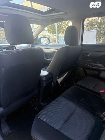 מיצובישי אאוטלנדר