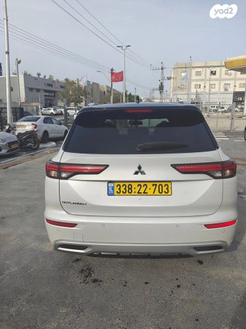 מיצובישי אאוטלנדר