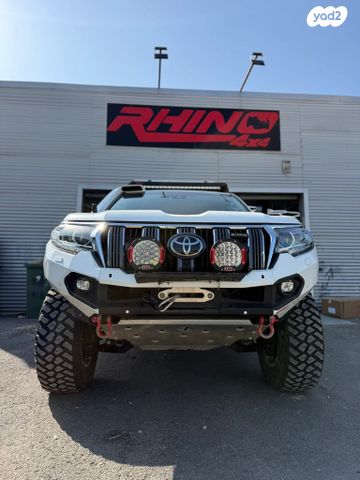 טויוטה לנד קרוזר