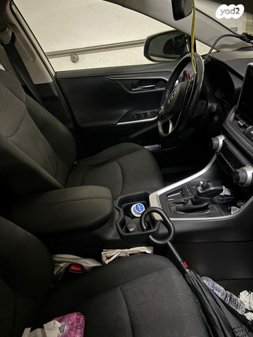 טויוטה RAV4