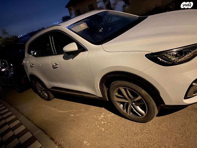 מודעת רכב אם ג'י EHS PHEV