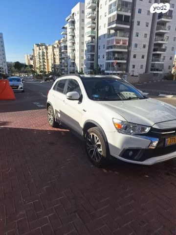 מודעת רכב מיצובישי ASX