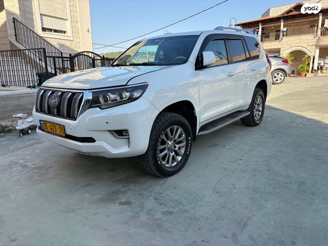 טויוטה לנד קרוזר