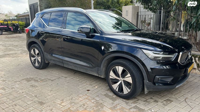 מודעת רכב וולוו XC40