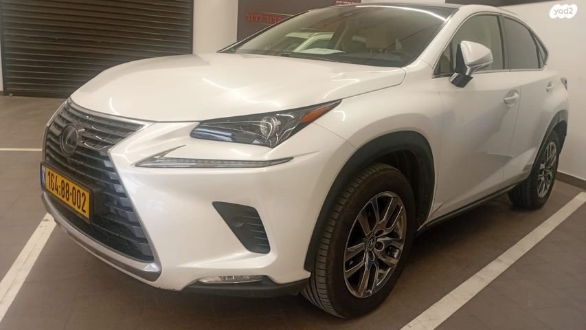 מודעת רכב לקסוס NX