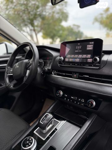 מיצובישי אאוטלנדר