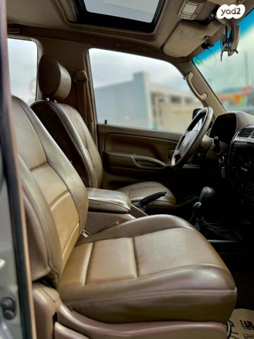 טויוטה לנד קרוזר