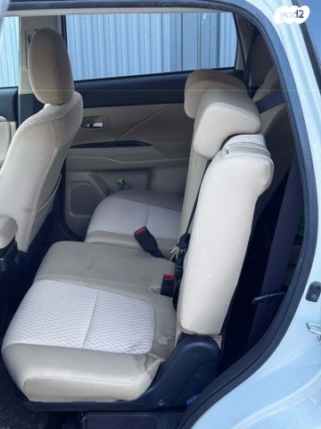 מיצובישי אאוטלנדר