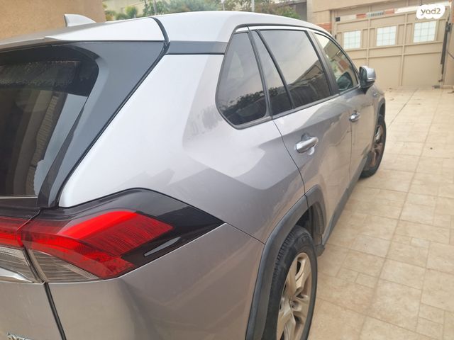 מודעת רכב טויוטה RAV4