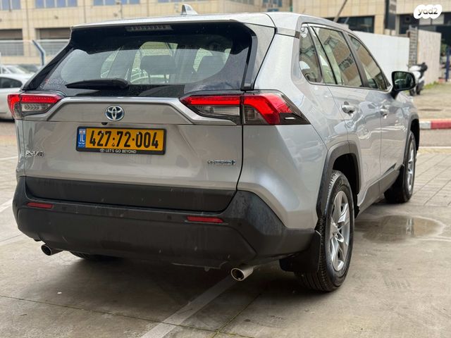 טויוטה RAV4