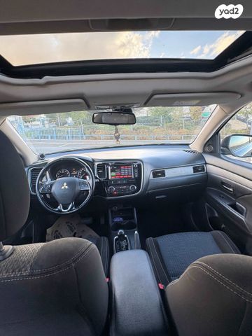 מיצובישי אאוטלנדר