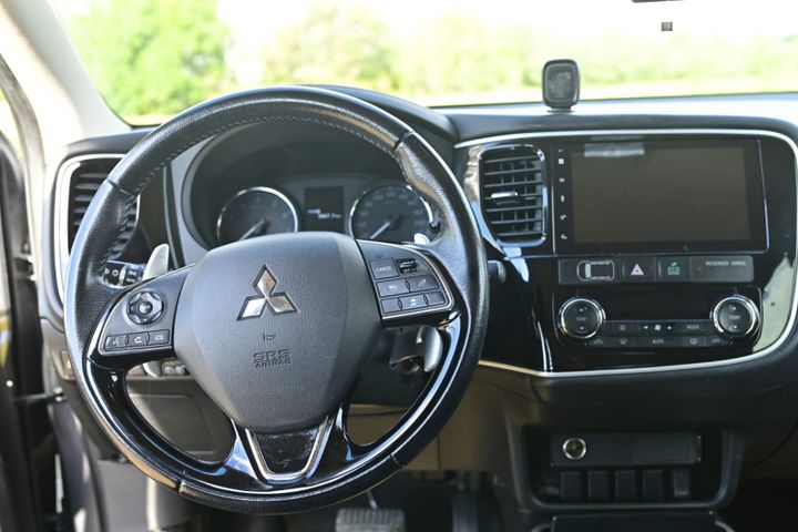 מיצובישי אאוטלנדר