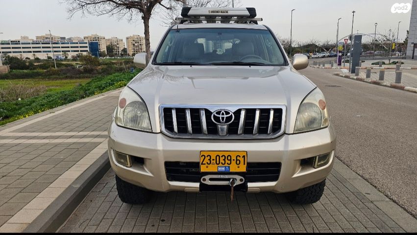 טויוטה לנד קרוזר