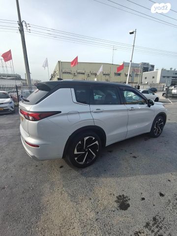 מיצובישי אאוטלנדר