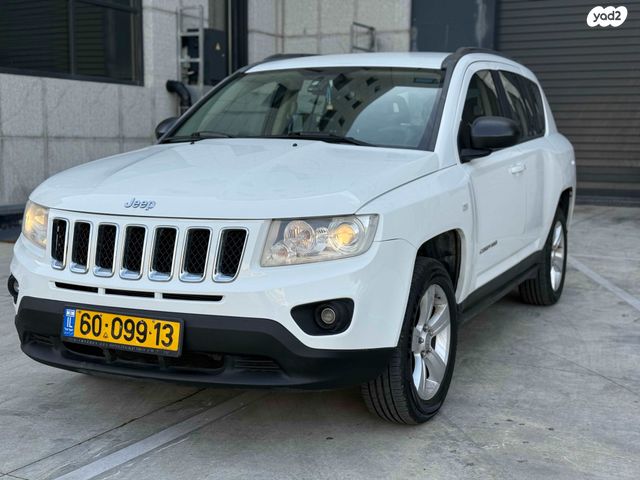 מודעת רכב ג'יפ קומפאס