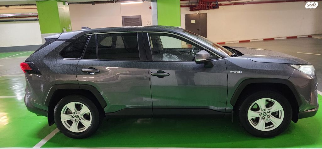 טויוטה RAV4