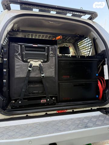 טויוטה לנד קרוזר