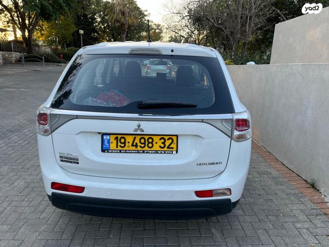 מיצובישי אאוטלנדר