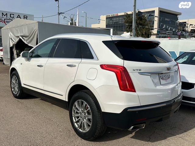 קאדילק XT5