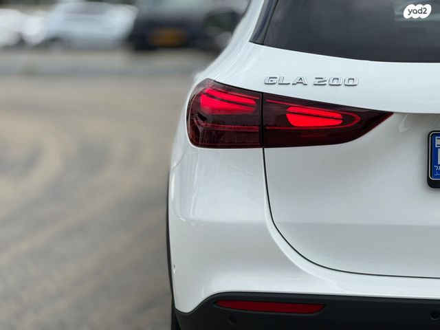 מרצדס-בנץ GLA