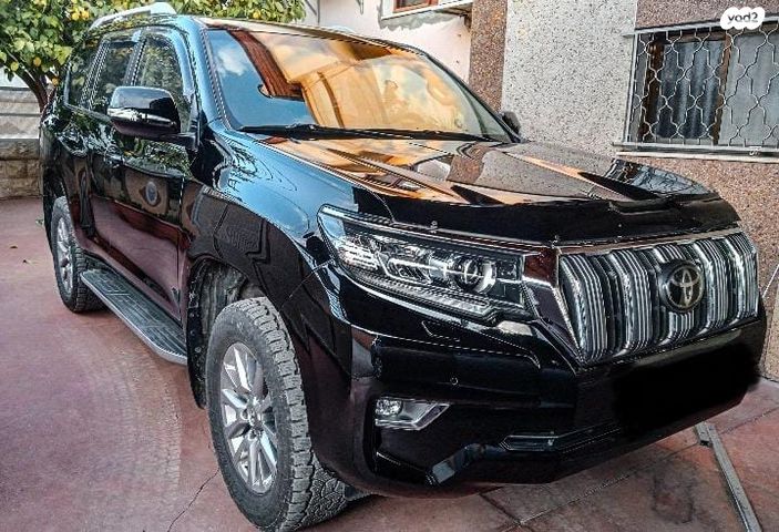 טויוטה לנד קרוזר