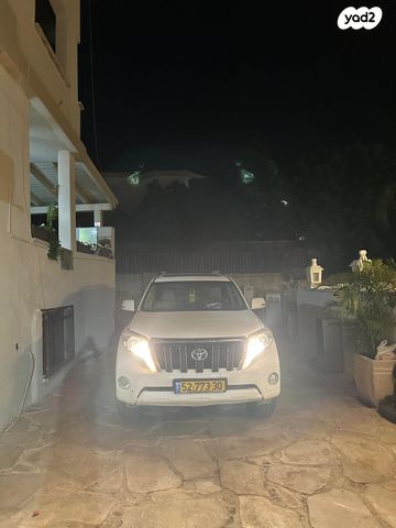 טויוטה לנד קרוזר