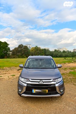 מיצובישי אאוטלנדר